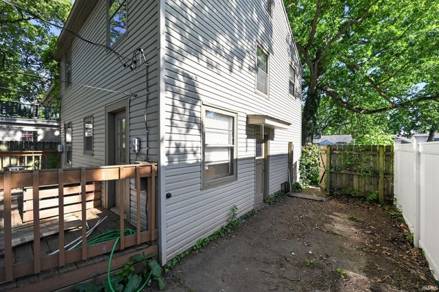 1010 W Lawrence Street, Mishawaka, IN 46545