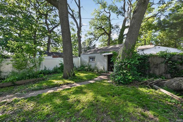 1010 W Lawrence Street, Mishawaka, IN 46545