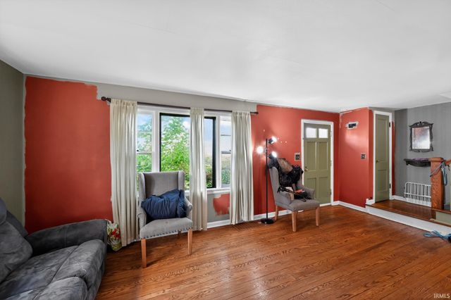 1010 W Lawrence Street, Mishawaka, IN 46545