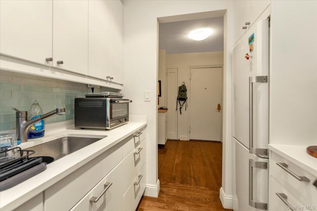 3525 77th Street B19, Jackson Heights, NY 11372