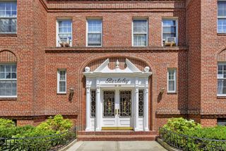 3525 77th Street B19, Jackson Heights, NY 11372