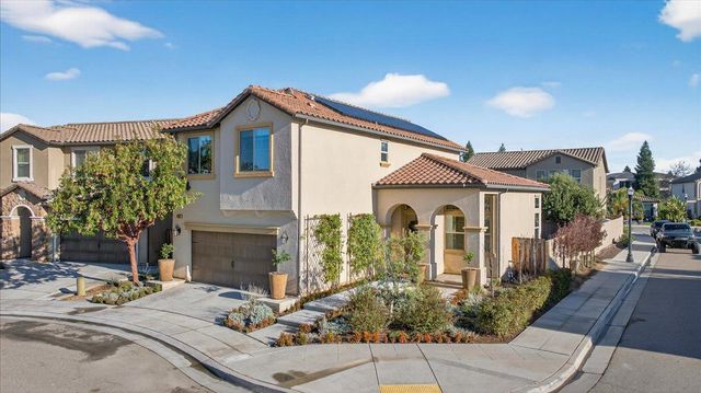 11664 Bella Verde Avenue, Fresno, CA 93730