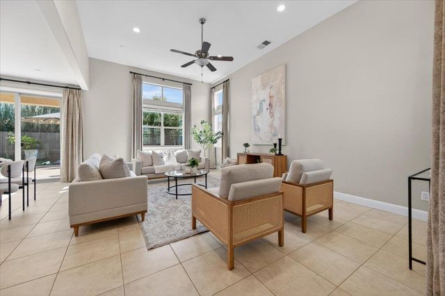 11664 Bella Verde Avenue, Fresno, CA 93730