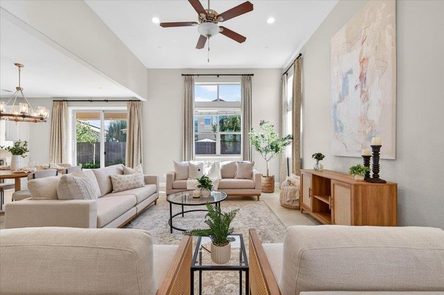 11664 Bella Verde Avenue, Fresno, CA 93730