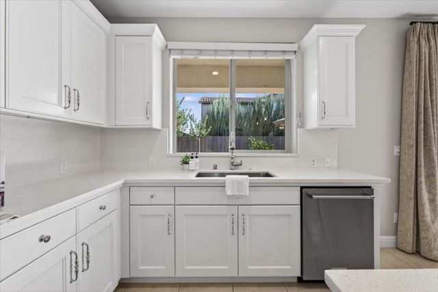 11664 Bella Verde Avenue, Fresno, CA 93730