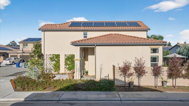 11664 Bella Verde Avenue, Fresno, CA 93730