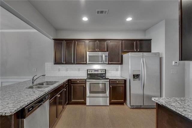 1024 Haley Woods Lane, Lawrenceville, GA 30043