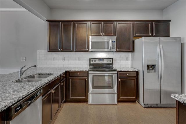 1024 Haley Woods Lane, Lawrenceville, GA 30043