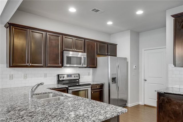 1024 Haley Woods Lane, Lawrenceville, GA 30043