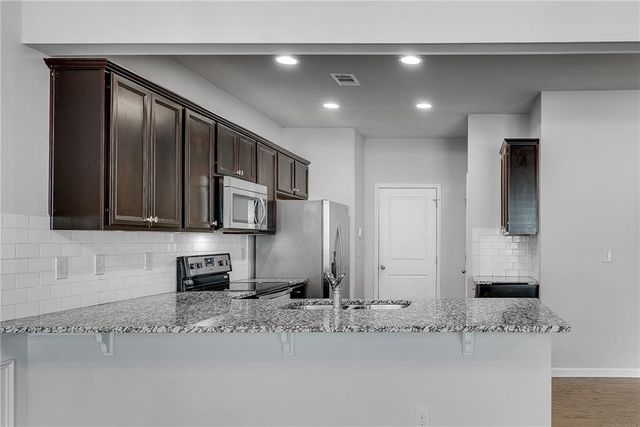 1024 Haley Woods Lane, Lawrenceville, GA 30043