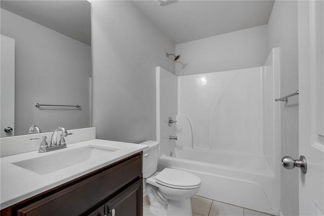 1024 Haley Woods Lane, Lawrenceville, GA 30043