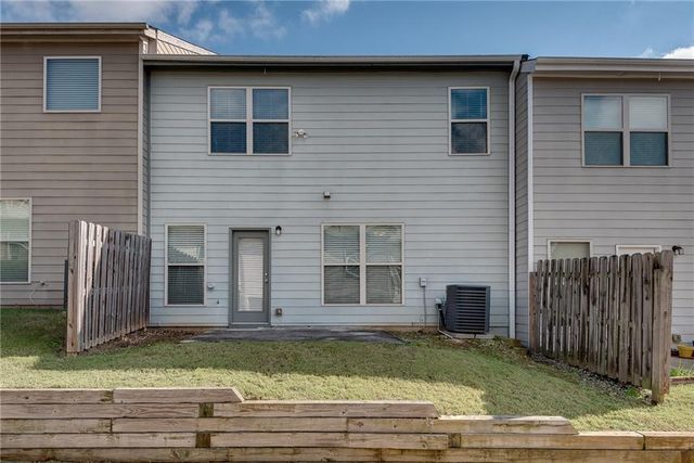 1024 Haley Woods Lane, Lawrenceville, GA 30043