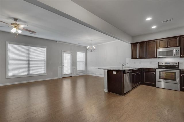 1024 Haley Woods Lane, Lawrenceville, GA 30043