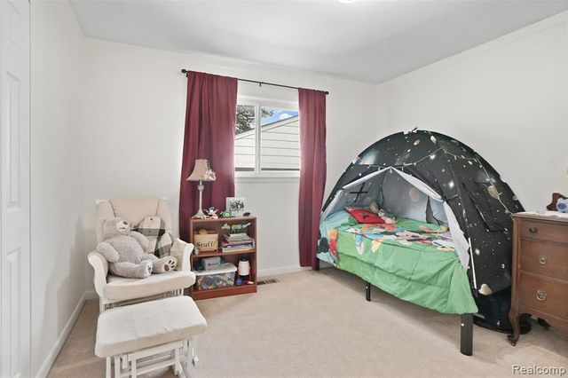 34748 Glen Street, Westland, MI 48186