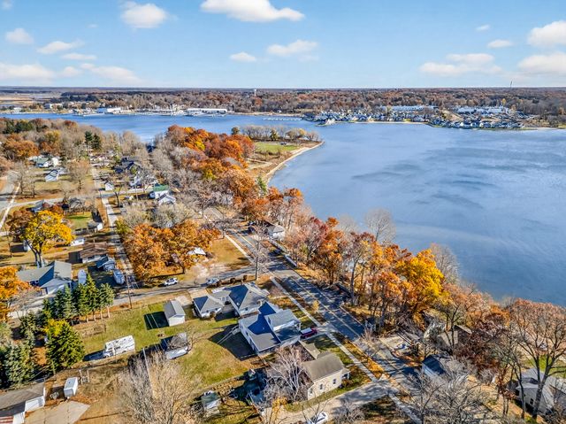 7823 Old Channel Trail, Montague City, MI 49437