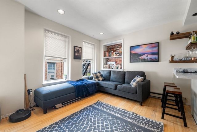 38A Charter Street 7, Boston, MA 02113