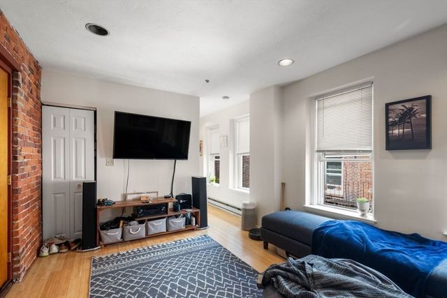 38A Charter Street 7, Boston, MA 02113