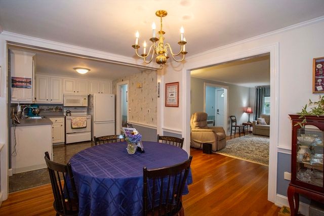 72 Eustis Ave, Wakefield, MA 01880