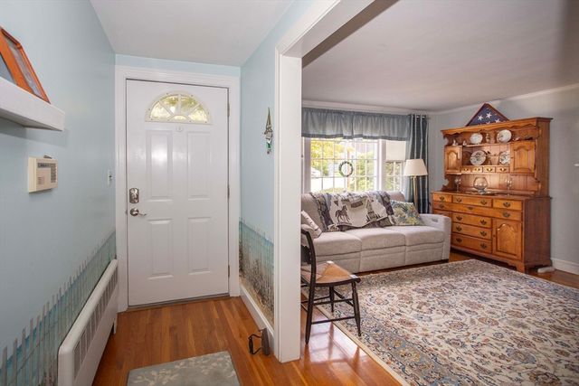 72 Eustis Ave, Wakefield, MA 01880