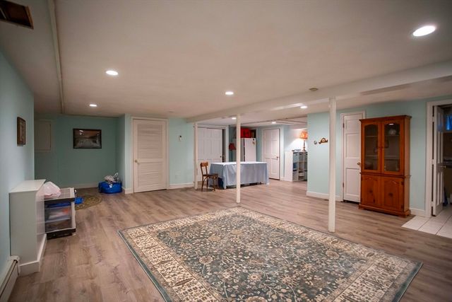 72 Eustis Ave, Wakefield, MA 01880
