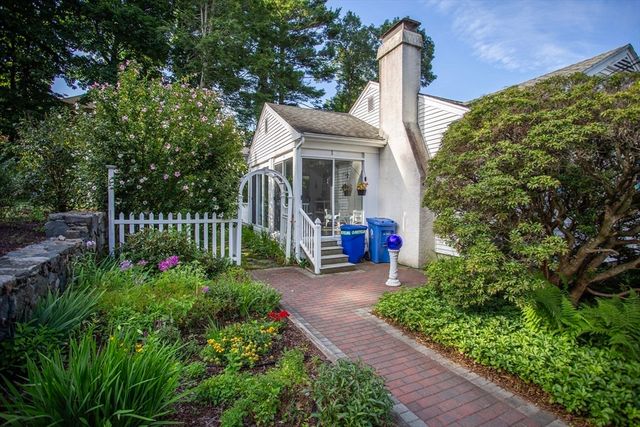 72 Eustis Ave, Wakefield, MA 01880