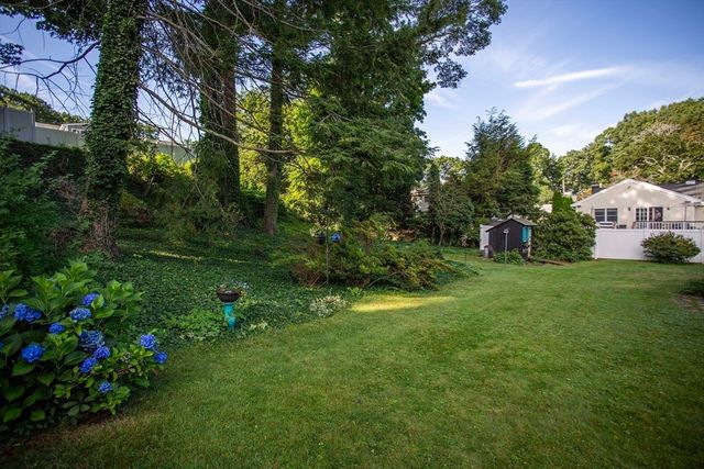 72 Eustis Ave, Wakefield, MA 01880