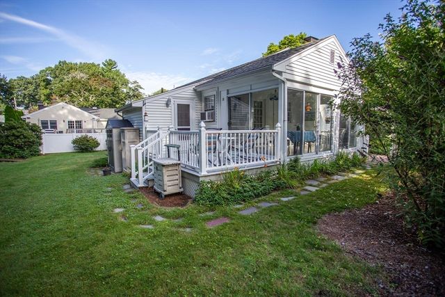 72 Eustis Ave, Wakefield, MA 01880