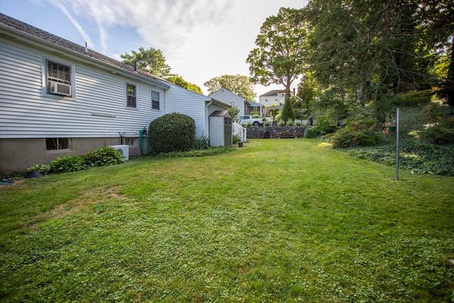 72 Eustis Ave, Wakefield, MA 01880
