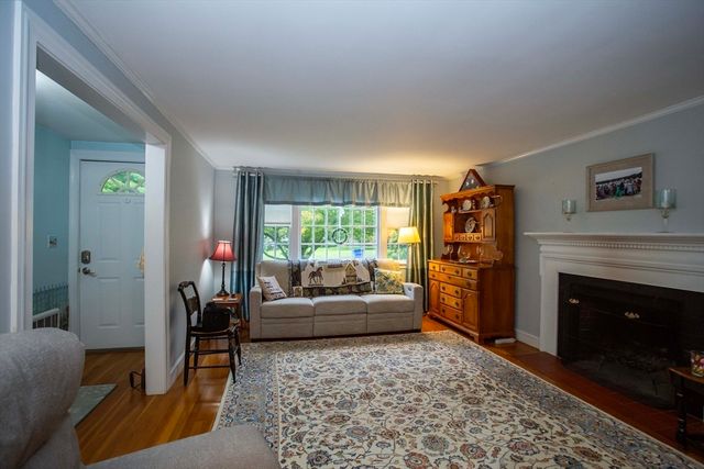 72 Eustis Ave, Wakefield, MA 01880