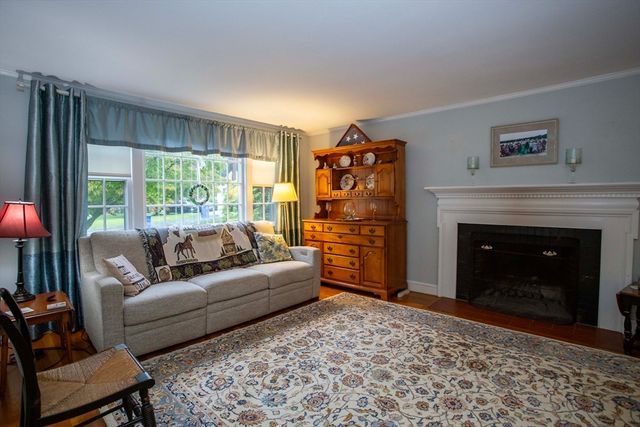 72 Eustis Ave, Wakefield, MA 01880