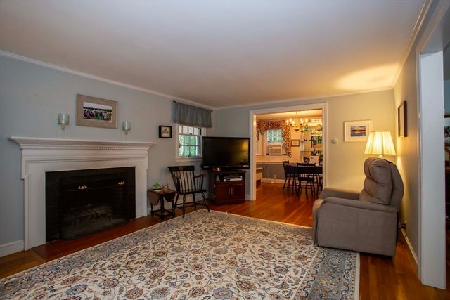72 Eustis Ave, Wakefield, MA 01880