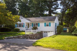 72 Eustis Ave, Wakefield, MA 01880