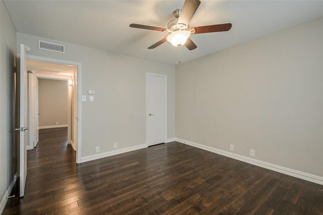 7830 Meadow Park Drive 109, Dallas, TX 75230