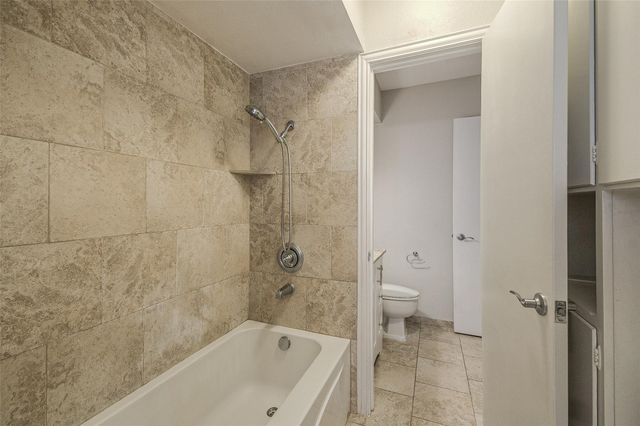 7830 Meadow Park Drive 109, Dallas, TX 75230