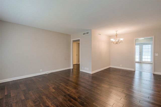 7830 Meadow Park Drive 109, Dallas, TX 75230