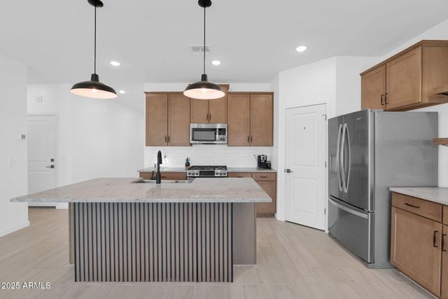 7927 N 86TH Lane, Glendale, AZ 85305