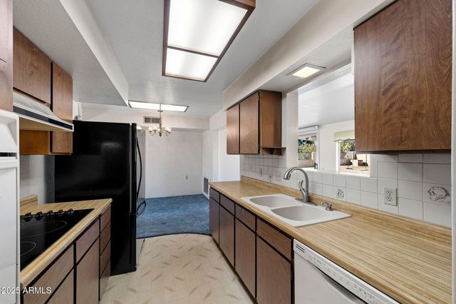 1054 LEISURE WORLD --, Mesa, AZ 85206