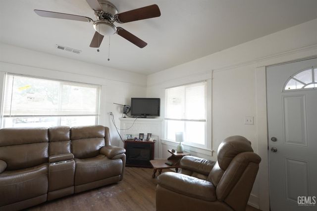 531 Flower Street, Bakersfield, CA 93305