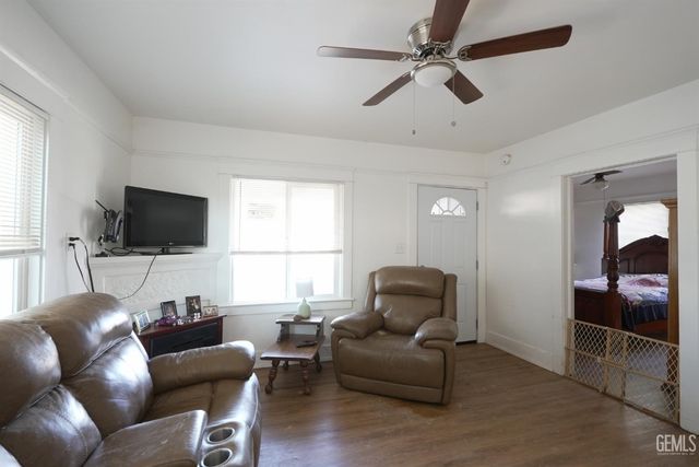 531 Flower Street, Bakersfield, CA 93305