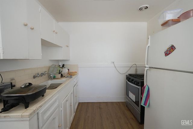 531 Flower Street, Bakersfield, CA 93305