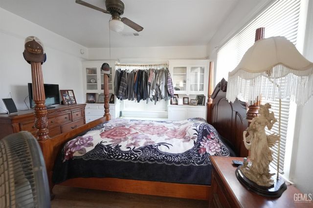 531 Flower Street, Bakersfield, CA 93305