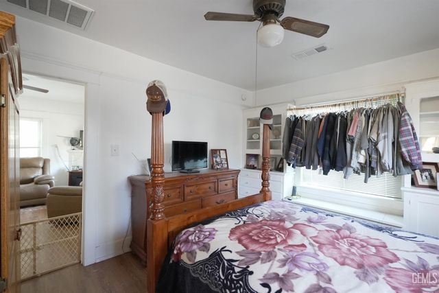 531 Flower Street, Bakersfield, CA 93305