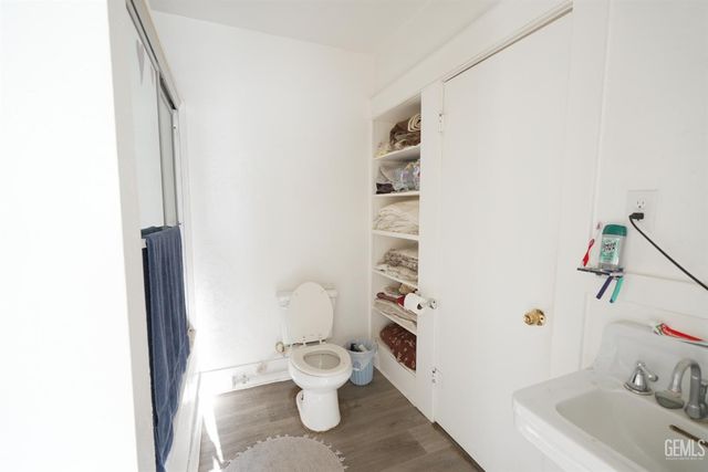 531 Flower Street, Bakersfield, CA 93305