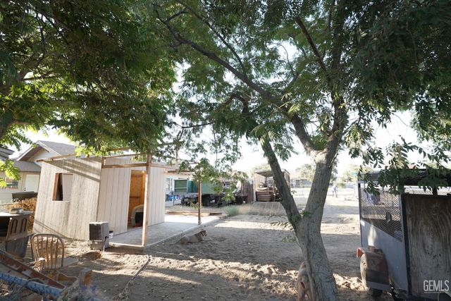 531 Flower Street, Bakersfield, CA 93305