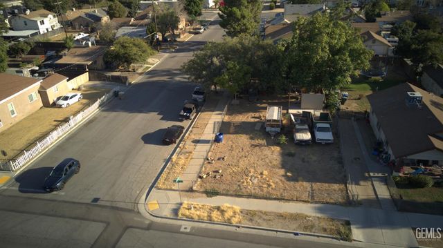 531 Flower Street, Bakersfield, CA 93305