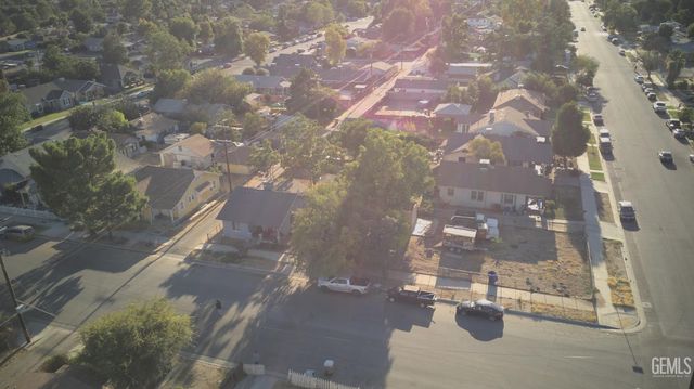 531 Flower Street, Bakersfield, CA 93305