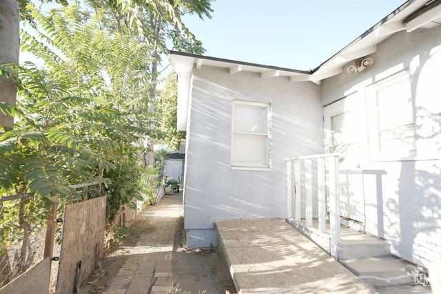 531 Flower Street, Bakersfield, CA 93305