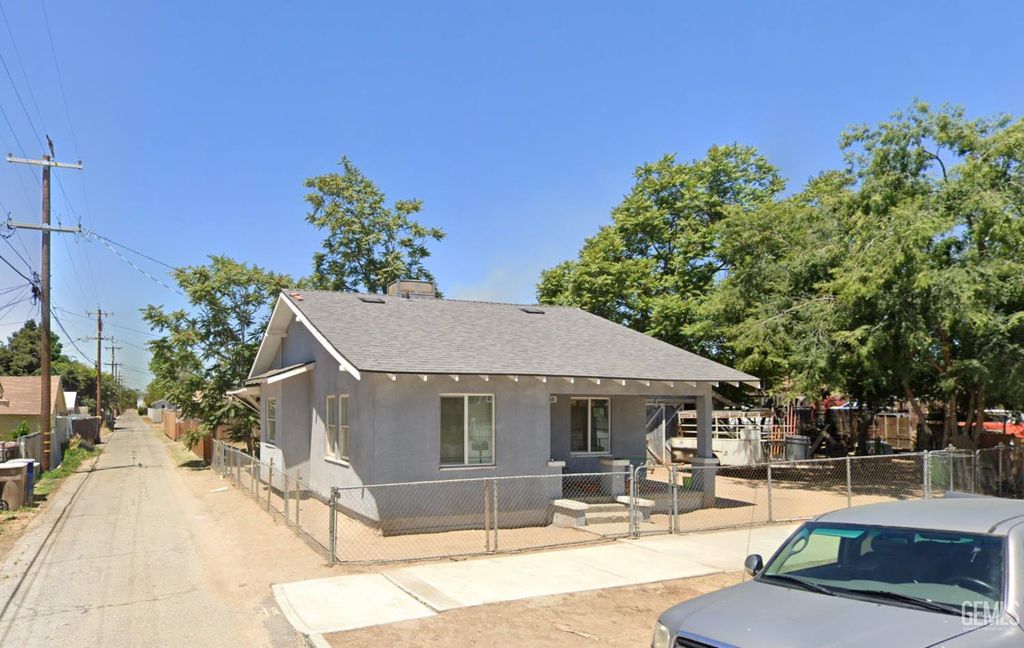 531 Flower Street, Bakersfield, CA 93305