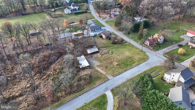 433 SHEEP HILL RD, Newmanstown, PA 17073