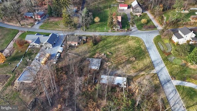 433 SHEEP HILL RD, Newmanstown, PA 17073
